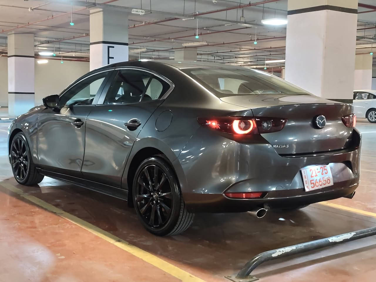 بۆ گۆڕینەوە بە مازدای گێڕ عادی یان فرۆشتن 

Mada 3 مازدا Select sport 2025
رەقەم کاتی 3 مانگی لەگەڵە 
١٠ هەزار ڕۆشتووە 
پێش و دوا کەپس 
یەک چەمەلەغی  بۆیاغە لەگەڵ قەراخی بۆنید بێ ناو گرتن 
پێش و دوای  کەپس  و دبیلادی 
ئێرباگ داژبۆردی تەقوودە ، داژبۆردی گڕاوە و ئێرباگیشی گۆڕاوە بە شەرت 
 ڕاداری پێش و دواو لا تەنیشت و دەسک بەسمە و ئۆتۆ هۆڵد ، 
لایت زینون و ئۆتۆ ئاوێنە ئیشارەت  و ڕادار 
سێ مۆدی لێ خورین 
تەحەکوماتی سەر سوکان 

نرخی 137 گەڵا و مەجالی کەم 

واتساپ/ 
***********
***********
