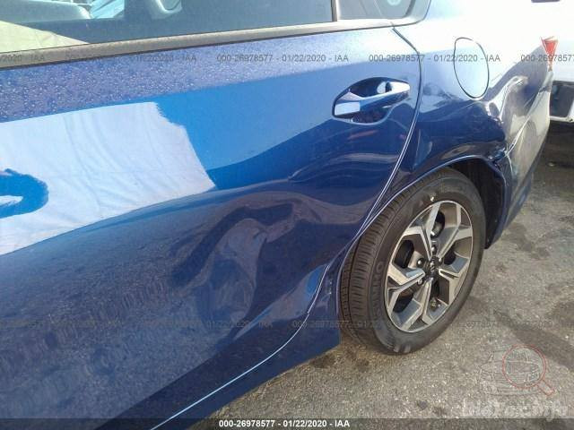 السلام عليكم
فورتي ٢٠٢٠ 
ماشية ٦٤ ميل 
حادثها بسيط كلش وموضح بالصور 
بجم كبس 
السيارة بيها بارد قليل بالجاملغ الامامي 
وشخط بالباب خفيف يروح بالبوليش 
مابيها نواقص 
مكانها بغداد حي تونس 
***********
