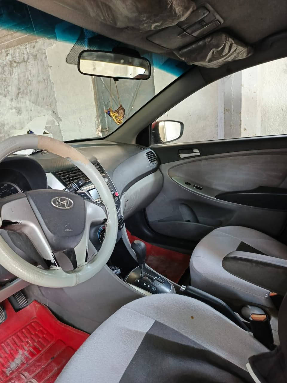 سيارة للبيع
اكسنت موديل ٢٠١٥ وارد أمريكي محرك ١٦٠٠ GDi 
بنيد مصلح
جاملغ الايسر تبديل
 صَدر
محرك
تبريد
خير من الله
السيارة باسمي
بغداد
سونارها موجود
السنوية لغاية ٢٠٢٧
السعر ٨٨ وبيها مجال بسيط
مكاني/ بغداد النهروان
للمزيد من المعلومات الاتصال +964 788 656 3993
***********
