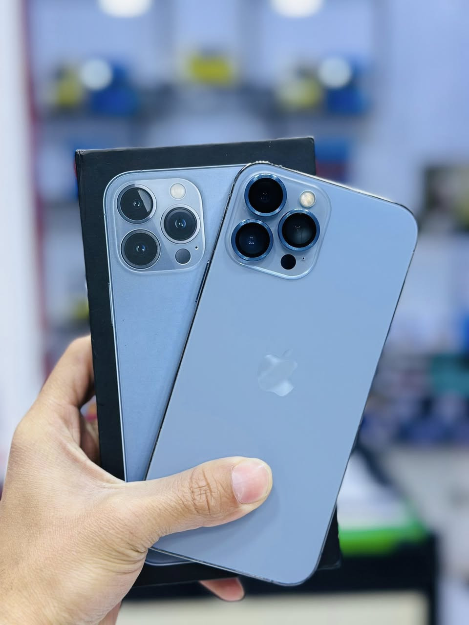 السلام عليكم متوفر:

♠️أيفون 13 برو ماكس ذاكرة 256 مستبدل شاشة وبطارية 100 أصليات✔️.

☑️***********☑️

☑️مركز سفن فون للهواتف النقالة☑️
