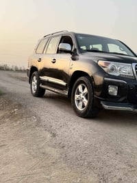 لاندكروز ٢٠١٠ VXR تحويل باسمي رقم بغداد نكليزي   سياره جاهزه مكينه  تخ...