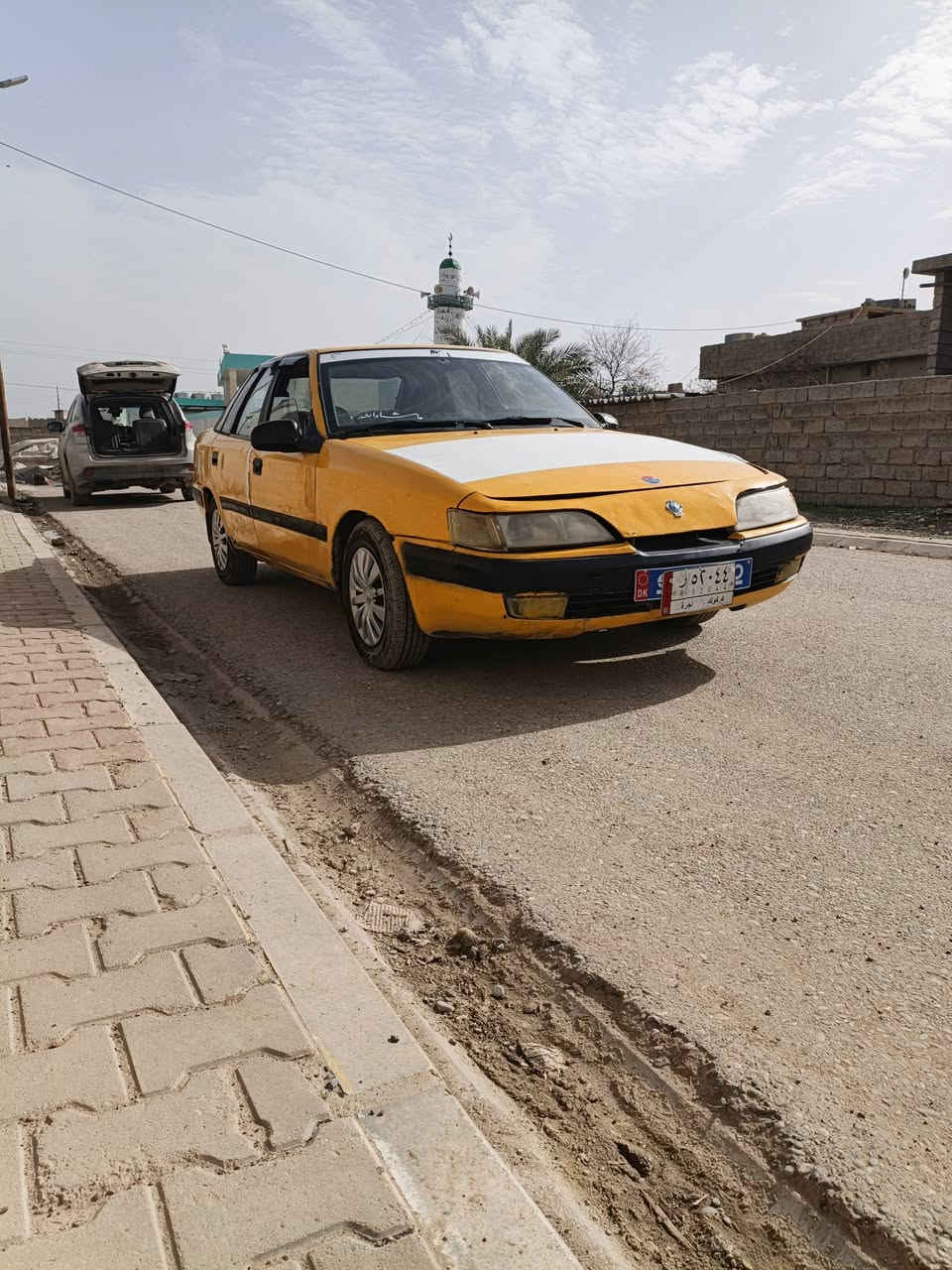 دايو للبيع
رقم كركوك 
السعر 18 وبيها مجال 
الاتصال ***********
