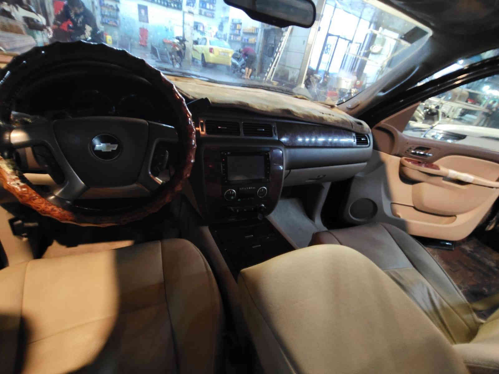 سلام عليكم
تاهو LTZ  مديل 2013 فول موصفات 
فتحه بنوراما 
كشنات جلد كهرباء 
تحكم ستيرن كهرباء 
تشغيل عن بعد 
سياره فول كلين بيها ضربه جاملغ هنا بل عراق
سياره اصولي رقم بغداد 
سعر 24 الف بيها مجال بسيط حك جيه 
عنوان بغداد هاذا رقم اي استفسار 
***********
