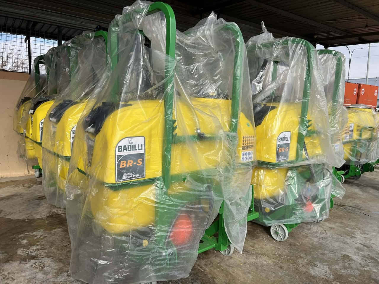 مزاخە بادلی
2026

لسعر***********
     ***********
عنوان سلیمانیە قضاء رانیە
کروە موجود من کل العراق
#معرض پێشانگای کشتوکاڵی نوێ
#نینوی_الموصل_اربيل_بغداد_النجف
