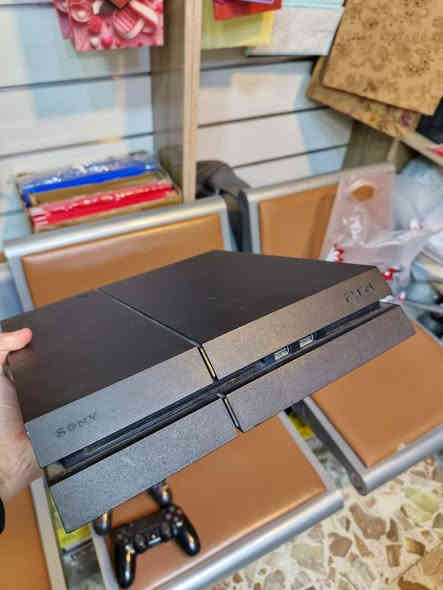 بلي فور فات للبيع
كامل كل ملحقاته وغراضه ونضيف وممفتوح ولا مرا
ملحقاته : 
جوستكات ثنين وثنينهم تجاري شغللات بس وحده منهن X يشكل
ويا 3 اقراص 
MORTAL KOMBAT 11 
Grand THEFT AUTO 5
CRACH 
مثل ما مموجود بل صورة 
السعر 170 
مكاني بغداد اليرموك
تواصل /***********
