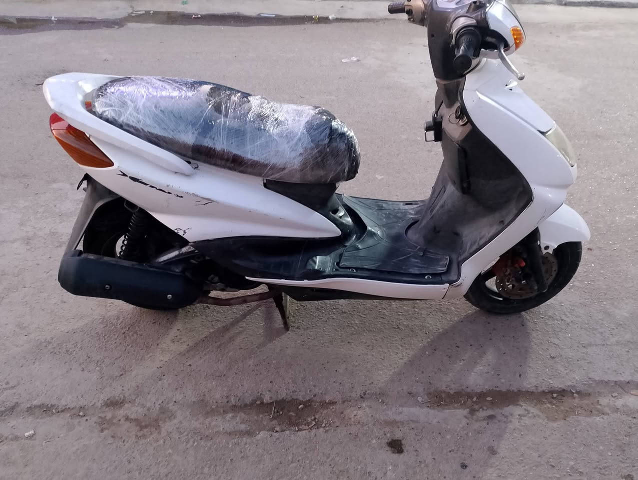 سكنس نثيه كابريتر 110خير من الله مكينه كفرات صفه وحدن مكسوره وعوزه دبلات خلفي بين طسه شويه وكابريتر بيه تجاري 
بلك جديد راس بلك جديد فاكيوم جديد باتري جديد كللوب جديد مامي عالي  ناصي كلوب خلفي بس الشيار محتكره
كلاجات ادامه كامله امامي خلفي تخم تاير نضيف امامي خلفي بلديه قيم وخذ بل يرضي بي الله ***********متواجد واتساب ورصيد تحياتي اسف عل طاله عنواني بلديات ضباط زراعي
