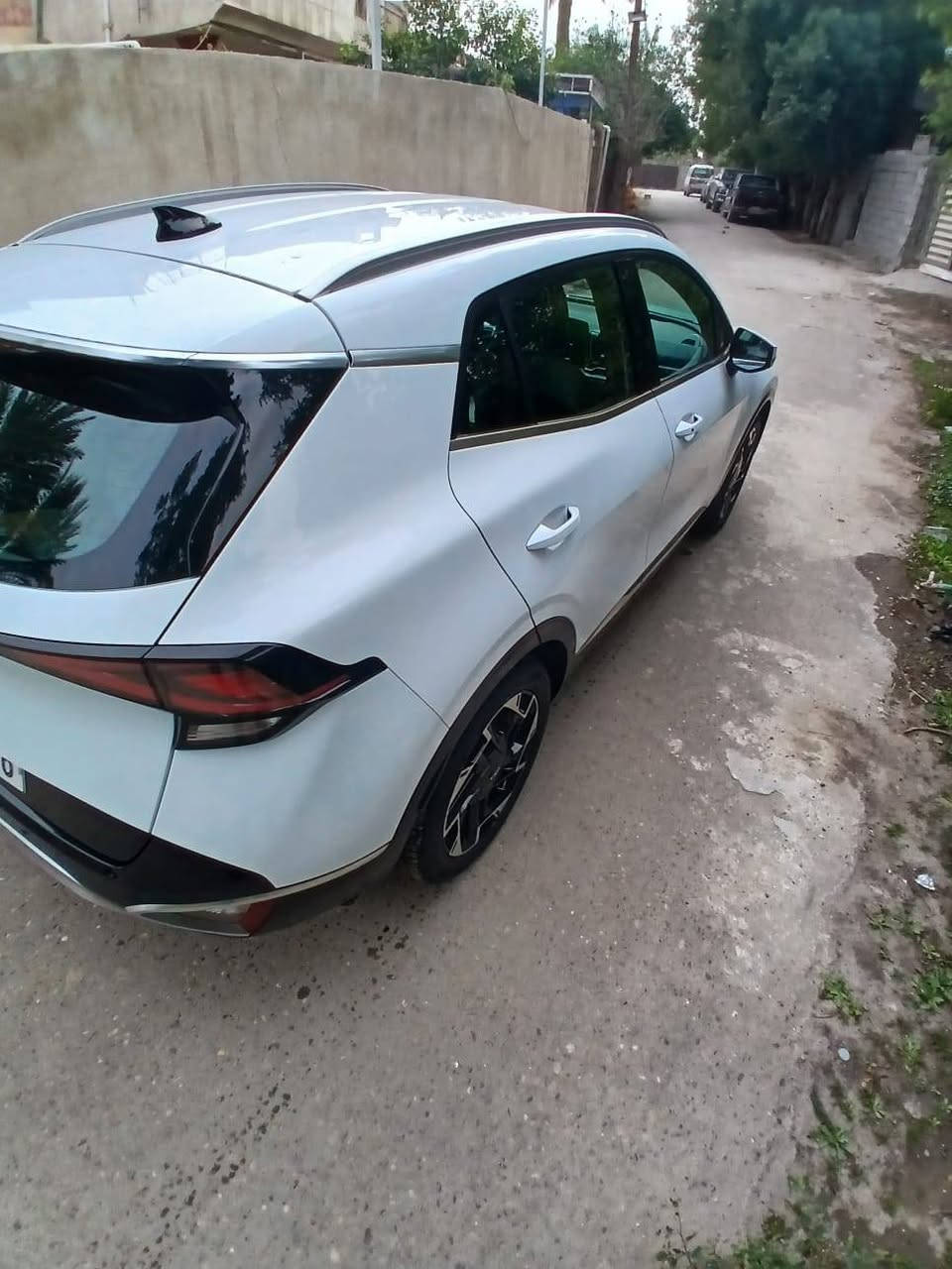 السلام عليكم سبورتج 22 بيها صبغ نص الباب الخلفي وره السايق ماشيه 50 الف ب220 بيها مجال ***********
