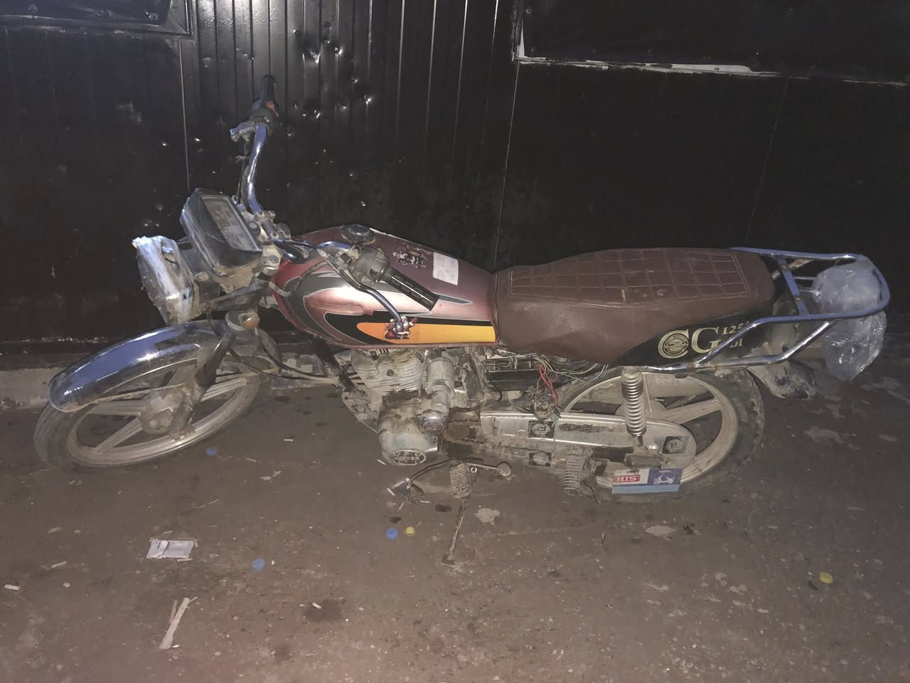 ماطور جني للبيع جف اتراب هوه شغاله بس هسه كام ميوصل كهرباء عل جسم هندر يخرط كركوك ***********
