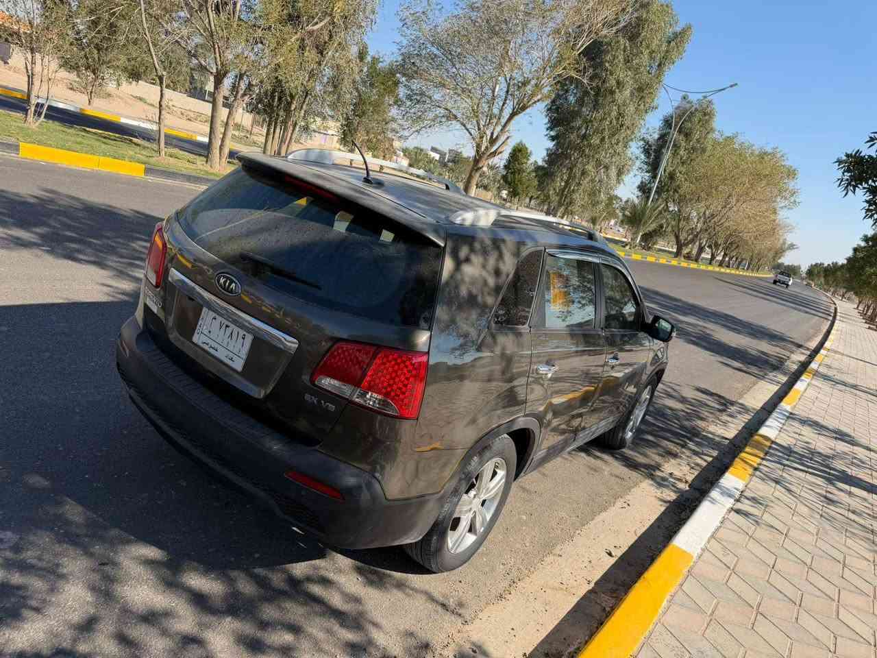 سورنتو ٢٠١٢ فول مواصفات امريكي صبغ بابين فقط  كير محرك صدر أمامي خلفي تخم تاير تبريد كله جديد  رقم بغداد تحويل مباشر ٦ اسلندر ٧ راكب ٣ قطع تبريد كشن جلد وكهرباء فتحة سقف سعر ١٤٠ بيع نقد فقط السياره فول للأخير مكان ديالى بلدروز  *********** بلاد رز, ديالى
