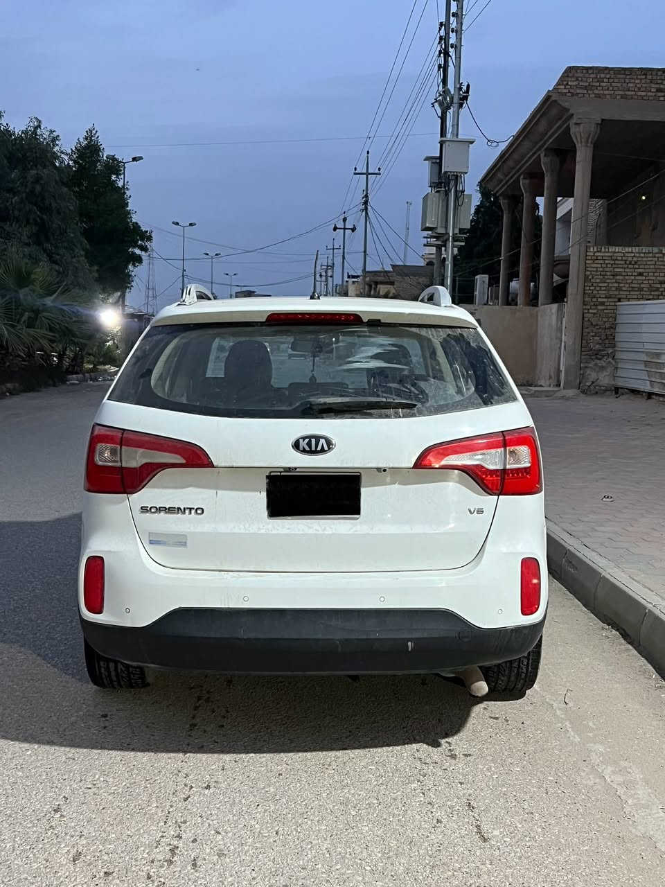 سلام عليكم   : كيا سورنتو موديل 2014 رقم بصرة محرك 6 سلندر بانوراما  بصمة مري شفط
كرسي كهربائي حداديه كاملة ويل كروم
7 راكب تبريد ثلاث قطع حساسات امامي وحلفي
ضرره فقط ضربه خفيفه على اليسار 
السعر 150 
رقمي : ‭٠٧٧٠ ٥٦٠ ٤٣٧٥‬
