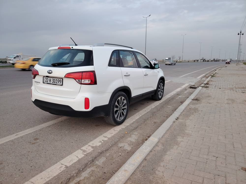 كيا سورينتو ٢٠١٤ كلين مكفل كفاله عام كير محرك بشرط رقم سنويه جديد كوبون بانزين موجود دينارمصرف مافي بسمي ثلاث مقاعد تبريد مركزي السعر ١٦٢ مجال قليل الهاتف *********** كركوك, العراق
