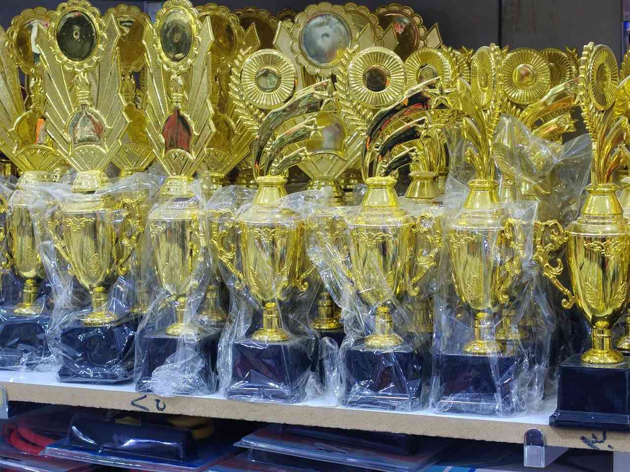 كل ماهو جديد و مميز 
تجدوه في مجمع ايليا الرياضي 
جوائز دروع بطولات 
فرديات متنوعة 

للحجز والاستفسار الاتصال على الرقم التالي 
***********
 واتسااب يتوفر خدمة توصيل كافة المحافظات
