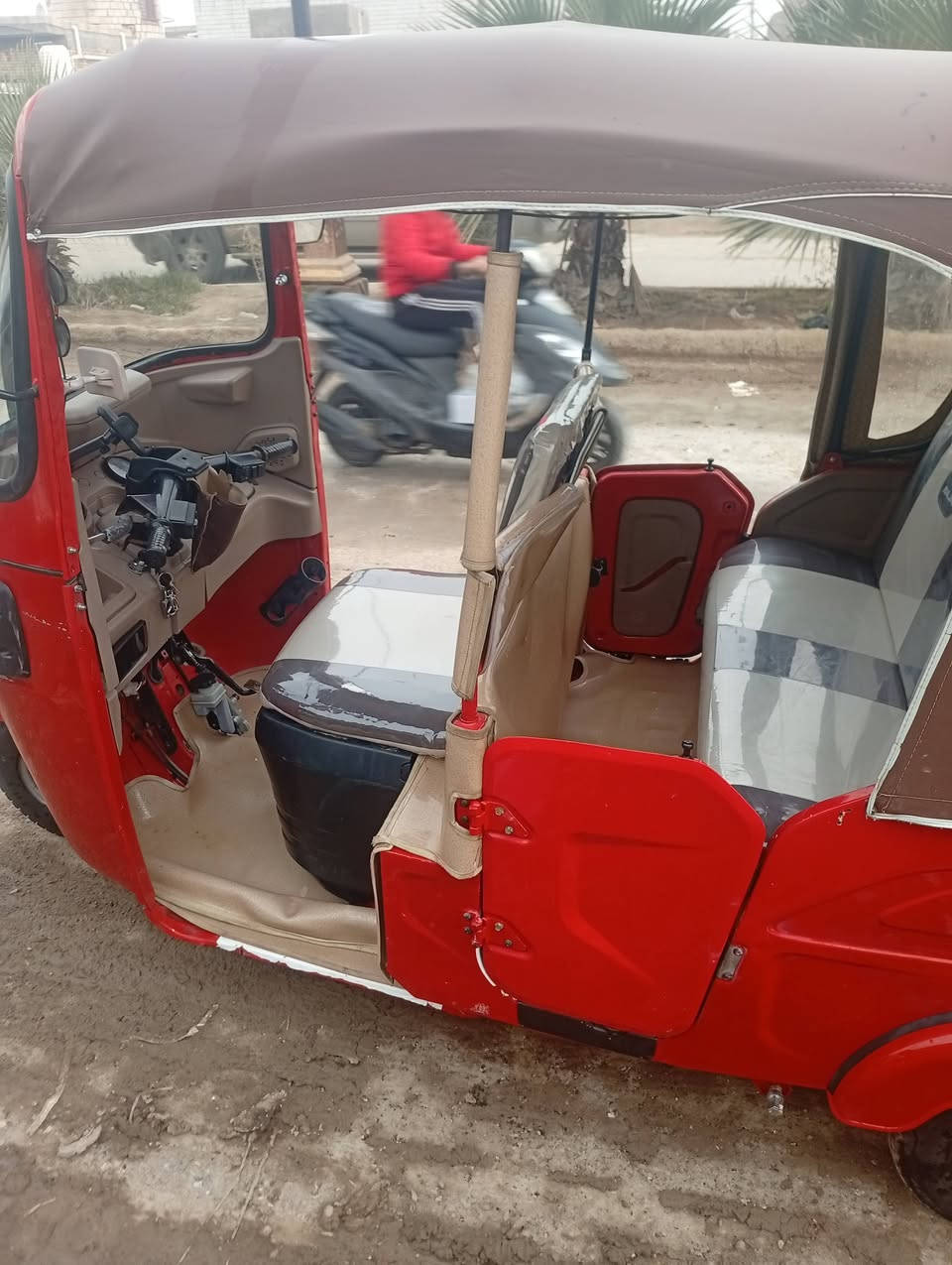 سلام عليكم تكتك البيع 22بشهر 8 كفاله عامه لاصبغ ولا رقمه ذي قار معجون رايده 8600وبيه مجال حك الجيه ***********
