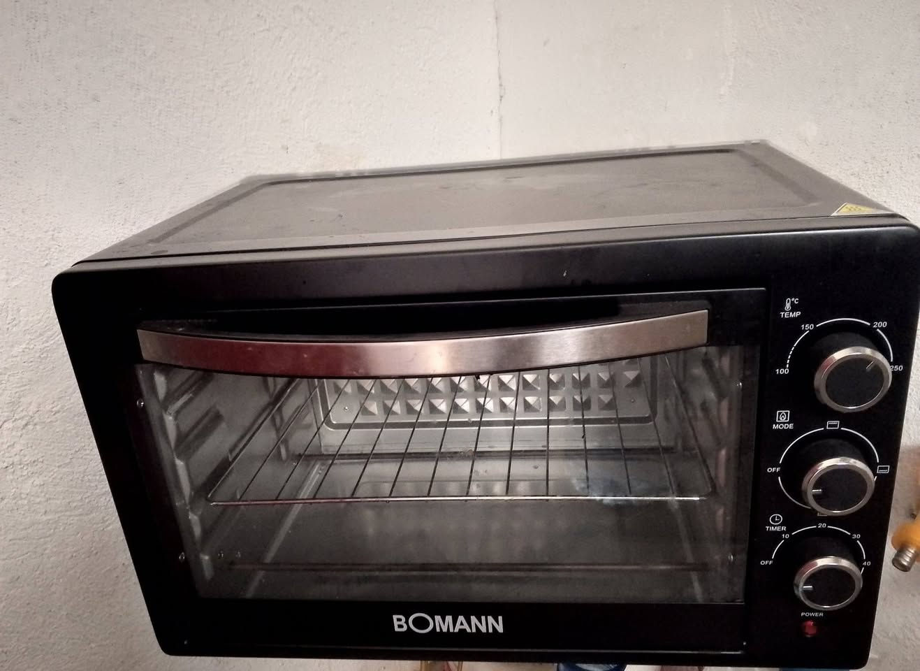 اوفن للبيع السعر 75 وعندي بعد غراض مطبخ لللبيع الاوفن بعده كارتون مستخدم أقل 8 مرات كلش جديد افظل ماركه بي كلوب داخلي وبي منبه وبي تحديد الوقت وبي تحديد درجة الحرارة وبي ظبط الوقت شكد تردون 5دقائق ويفصل ساعه نص ساعة بكيفكم ونار من فوك وتحت وبي صينينه وبي  هاي الشبجه افظل نوعيه صناعته و الجديد ب 125 اريده ب 75


**إذا كنت صاحب هذا الإعلان وتريد حذفه لأي سبب، رجاءا أرسل رسالة إلى الدعم الفني**