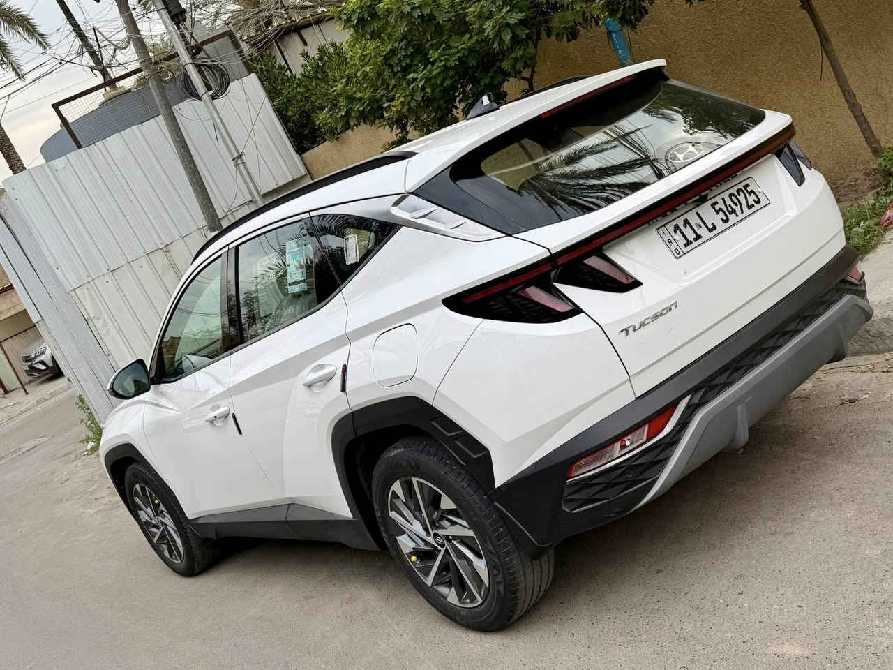 توسان 2024 مكفوله
فول مواصفات ماعدا الفتحه 
ماشيه 39 الف كيلو 

السعر 22000$ بيها مجال جداً بسيط 
رقم بغداد ومكانها بغداد 
***********
