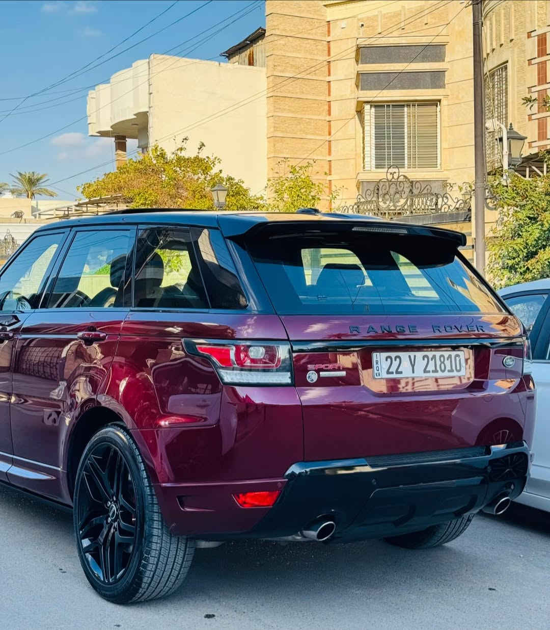 السلام عليكم 
للبيع رانج روفر سبورت V8 2015 سردار (كفاله عامه)
(اوتو بايكرافي)
بانواما 
بصمه 
رادار 
نقاط عمياء 
لايت عدسه 
كشن تدفئه 
حساس امامي خلفي 
٤ كامرات 
دوسات كهرباء 
شاشات خلفيه 
شاشات محدثه موديل 18
ماشيه 103 الف كم 
بيها هوايه مواصفات معروفه بهذا الموديل 
السياره مكفوله من البارد والصبغ والتبديل 
مكينه وكير (برغي ممفتوح بيهن بوضع الشركه بلاديات)
بدون نقص جاهزه (صفر مسج) 
مكانها المنصور
للاتصال ***********
