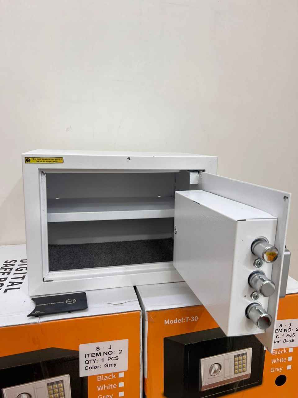 عرض 35سم ارتفاع 25سم عمق 25سم وزن 7 كيلو رمز ومفتاح السعر 55   توصيل مجاني لجميع المحافظات بغداد, العراق


**إذا كنت صاحب هذا الإعلان وتريد حذفه لأي سبب، رجاءا أرسل رسالة إلى الدعم الفني**