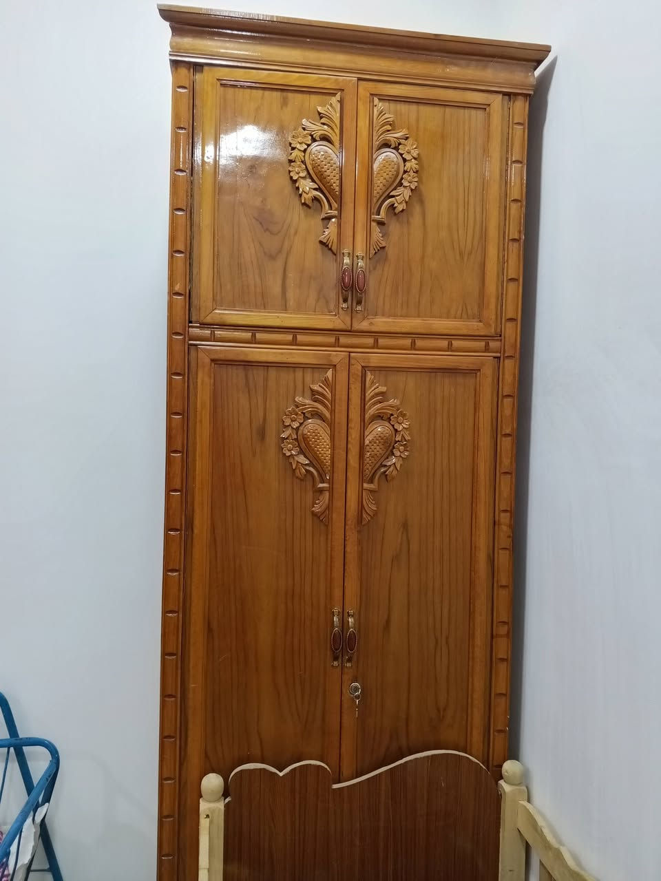 سلام عليكم اخوان غرفه صاج عراقي استعمال قليل سعرها مليون و400 وبي مجال العنوان بصره حي الحسين حيانيه الاستفسار *********** التاج مفتوح فقط شد
