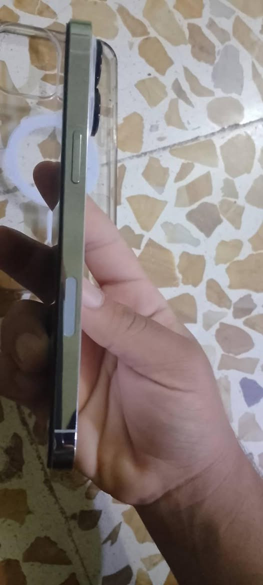 ايفون ١٣برو ماكس للبيع ذاكرة ٢٥٦ بطارية ٩١ جهاز فول نظافة مكفول من كلشي فقط مبدل شاشة اصلية ثلاث خيارات فيس إيدي شغال السعر٦٠٠ وبي مجال العنوان موصل الجانب الأيمن تواصل ***********
