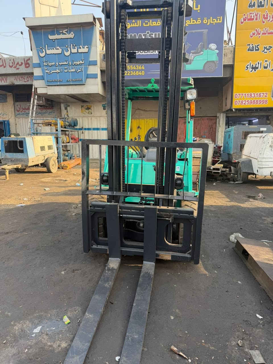 للبيع مسيبوشي 3 طن 3 حركات موديل 2013 منفيس كاتي رافعه جاهزه مابيها أي نقص أي استفسار اتصل على الرقم ***********
