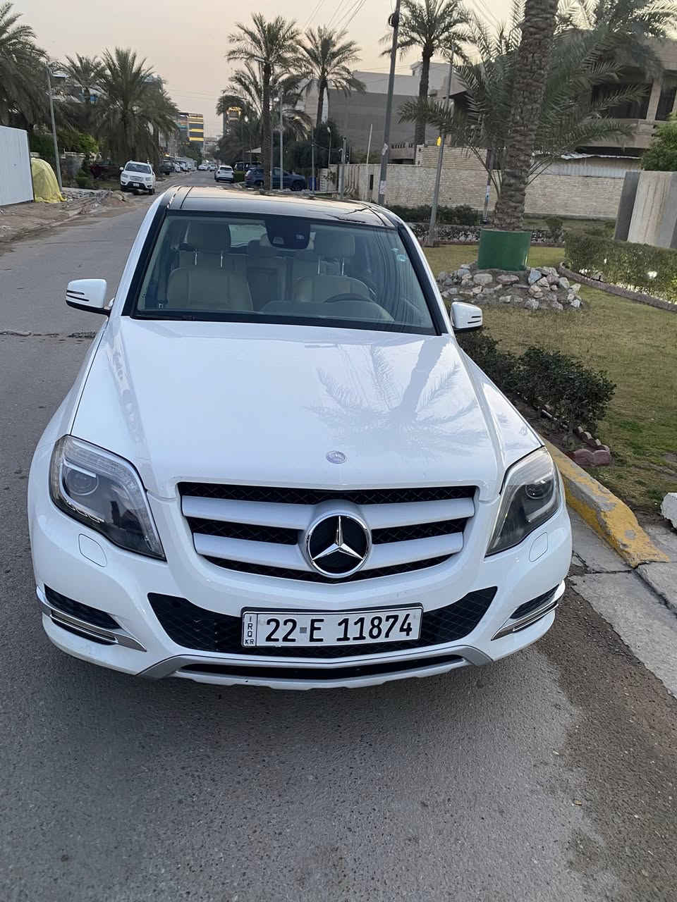 السعر 190 وبيها مجال 
مرسيدس بنز GLK 350
موديل  2013
رقم أربيل 
4X4 فور متيك
السيارة نظيفة جدا خالية من كل نقص 
زيرو مسج
داخل صحراوي جلد 
تدفئة كشنات أمامية
محرك   3500 
6 سلندر
سيدي جنجر 6 أقراص
شاشة كبيرة وسطية وكاميرا خلفية 
حساس مطر
نظام اقتصادي ايكو 
اطفاء ذاتي 
بارك ذاتي عند فتح باب السائق 
ليد أمامي
تحكم ستيرن 
مثبت سرعة 
صندوك كهربائي 
سياره بصمه 
بانوراما 
محرك اقتصادي 
وارد خليجي مكفوله كفاله عامه
بدون صبغ بدون ضربه 
اعلى فئة في glk
فول مواصفات 1/1
مكاني بغداد بلديات 
السعر 190 وبيها مجال للطيبين
الرقم اتصال او واتساب ***********

