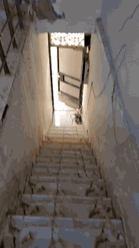 سلام عليكم
شقه لليجار طابق ثالث 
الشقه بناء حديث ونضيفه
يم كرم الوكيل 
للتواصل ***********
