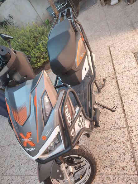 السلام عليكم دراجة شحن سكنس 2025
ملف 2000
بطاريات 6 كبار المسطرة
ماشية 950
وصل موجود
السعر 950 وبيهة مجال
*********** بي واتساب
