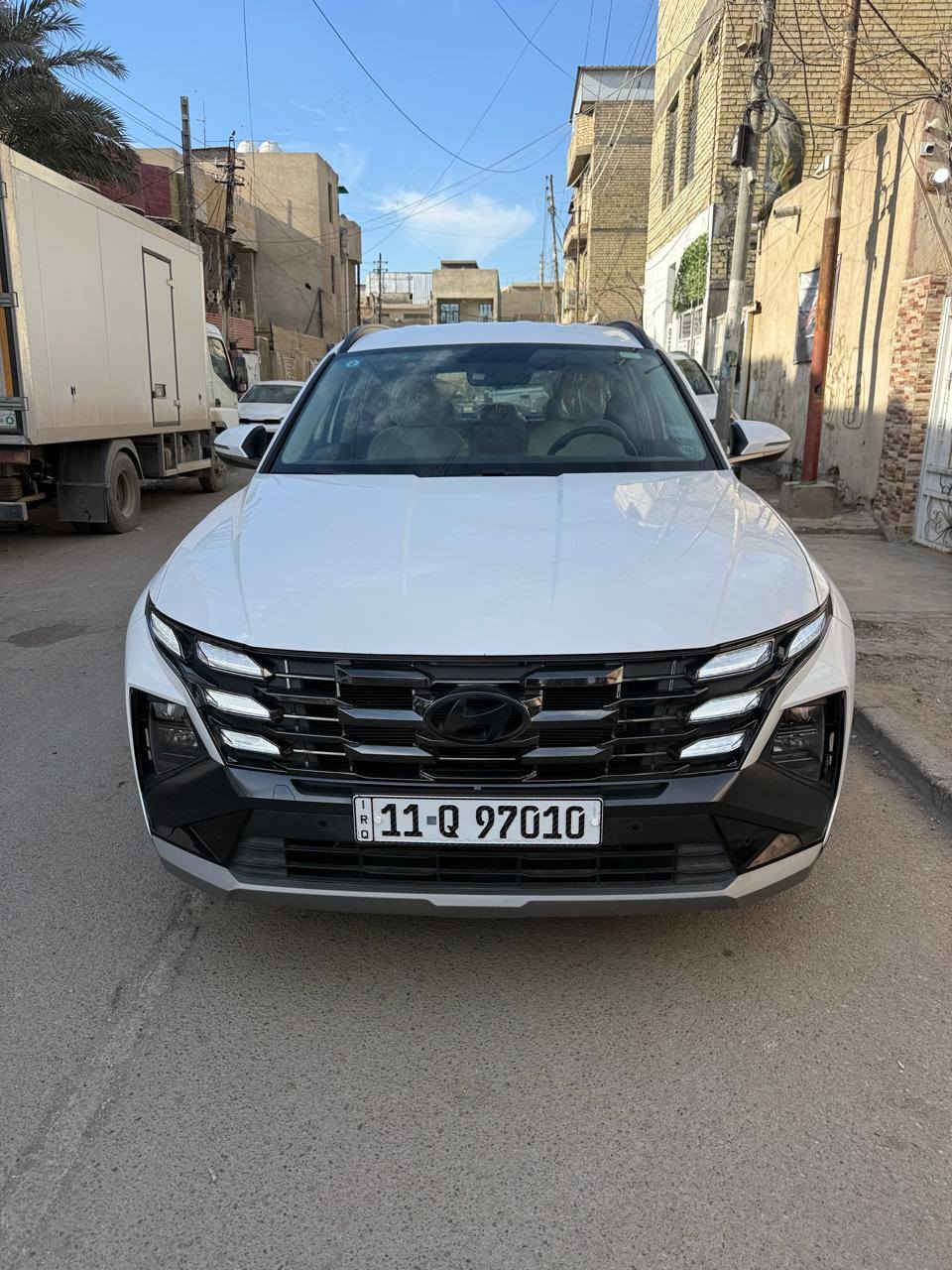 السلام عليكم توسان 25 بغداد.    السياره باسمي العنوان بغداد جميلة السعر 228 ورقة بدون صبغ ***********
