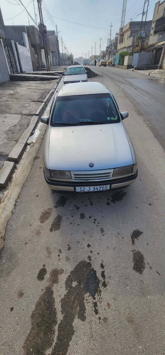 السلام عليكم اوبل فيكترا موديل 91 حجمها السياره 18رقم دولي نينوى كربون بنزين بيها سياره باسمي ضخم تايات جديده صدر جديد باتري جديد سياره جاهزه ما تصرف عليها دينار مكاني الموصل الساحل الايسر ***********
