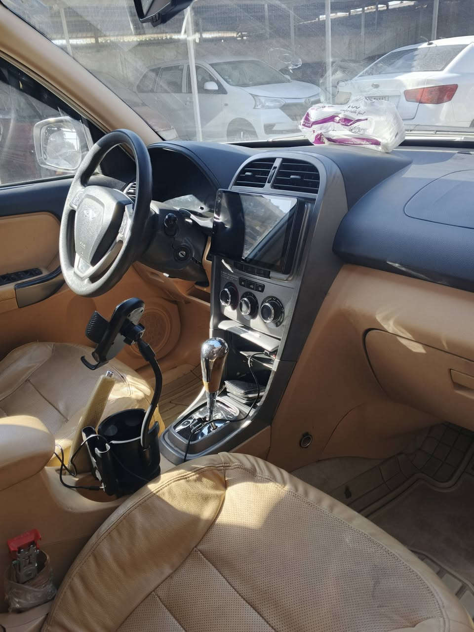 السلام عليكم تيكو موديل 2012 سياره خير من الله محرك كير كهربائي تدفئه وتبريد شاشة السياره حلووة مثل ماموضحه بالصورة رقم بابل انكليزي  السعر ٦٢ وبيها مجال استفسار *********** متواجد على فيس
