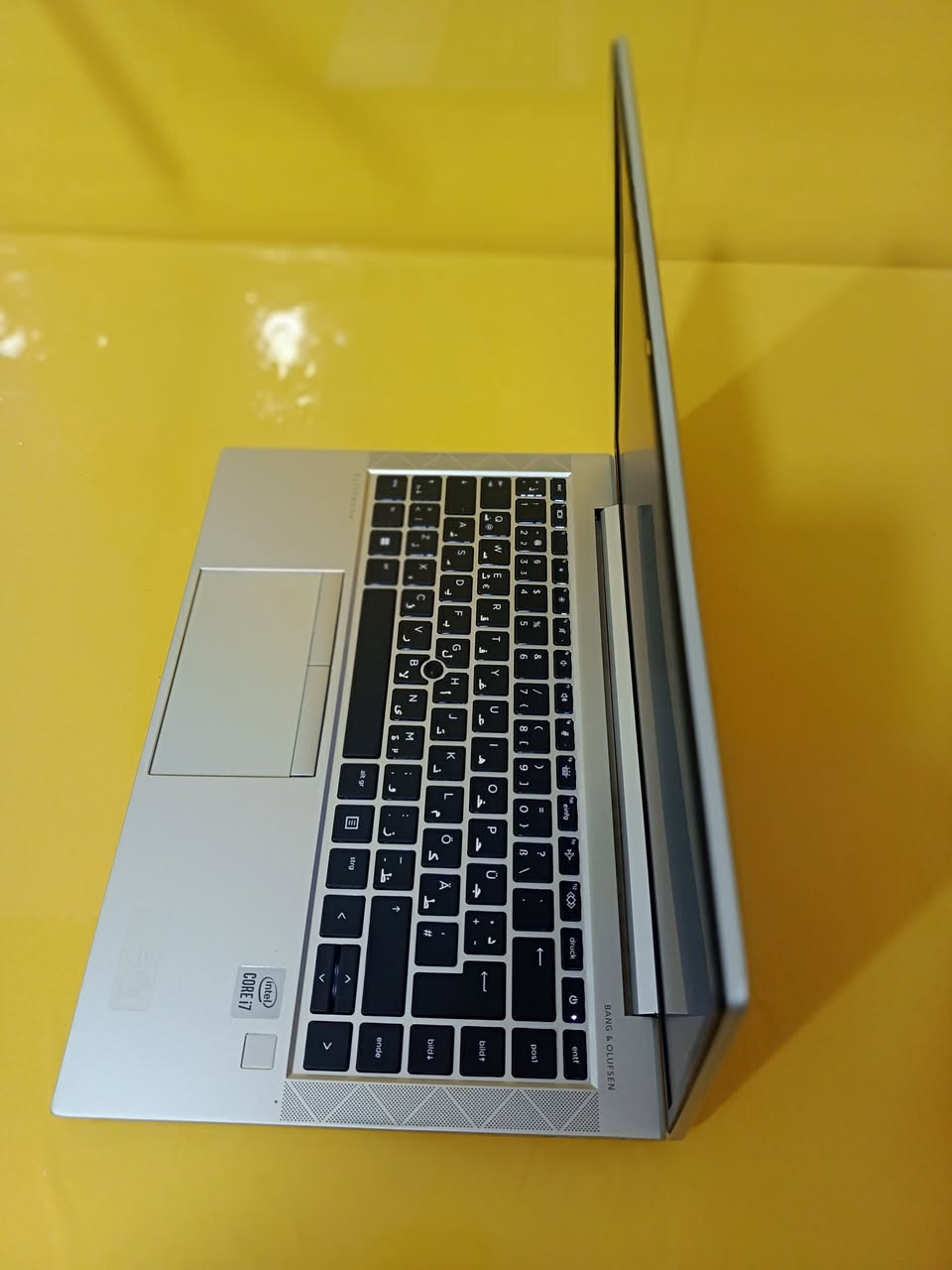 بسعر (340) الف  سوبر سلم
×××××××
 HP EliteBook. 840G7
cpu i7@10510u,(8cpus)
RAM.8 DDR4
SSD 256
كارت شاشه داخلي شير 4 كيكا
حجم الشاشه 14.. fhd
************
السعر نهائي رجاء
يوجود توصيل 
***********
وتساب او خاص
