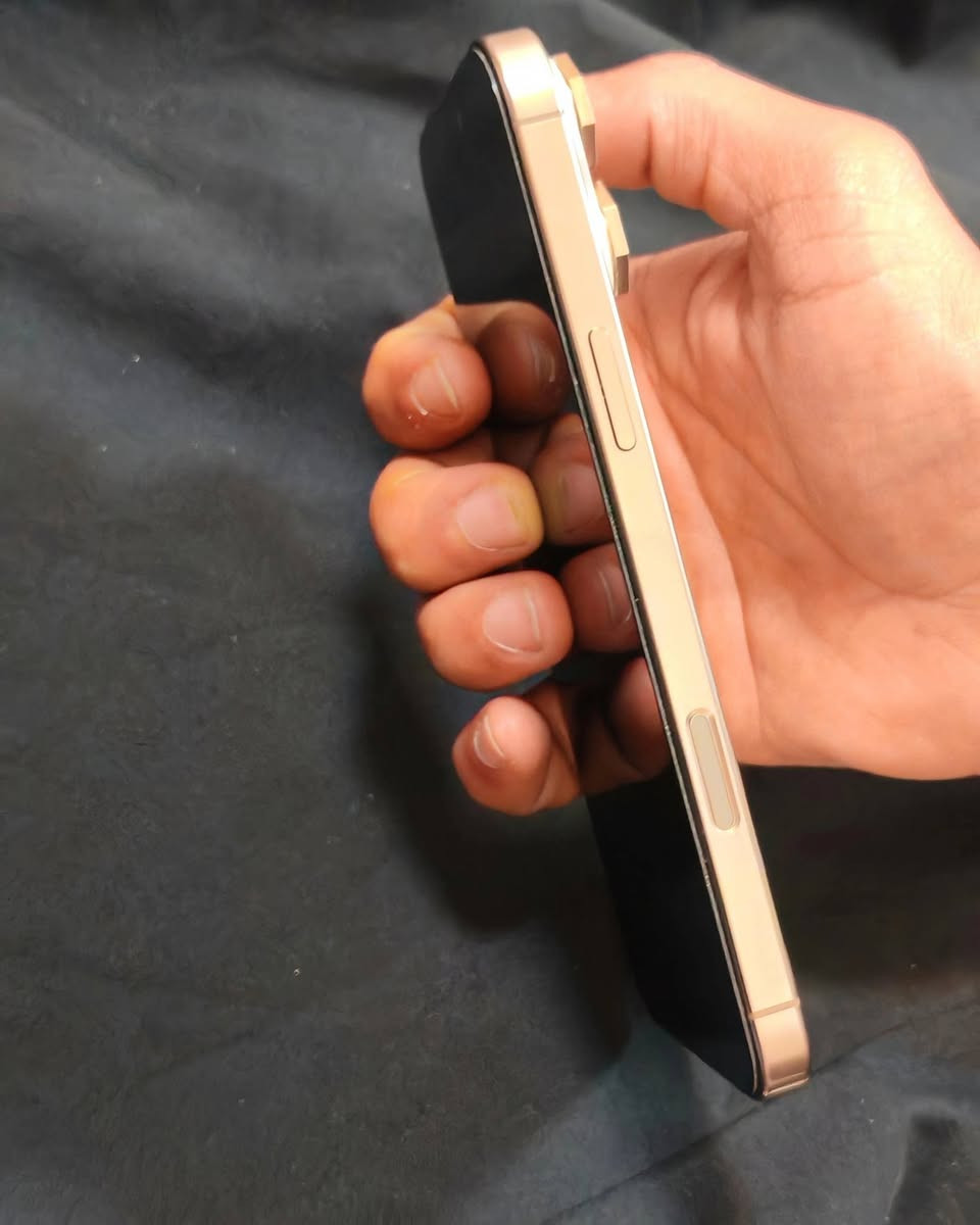 السلام عليكم *
ايفون 16 برو ماكس

بطاريه 98
نضافه 100٪
مكفول من الشخط
كامل ملحقاته
ضمان ABM

 قبل 10 ايام خلص ضمان
عربي شرق أوسط

السعر 1375
مكان الأمين 2
هاتف:***********
