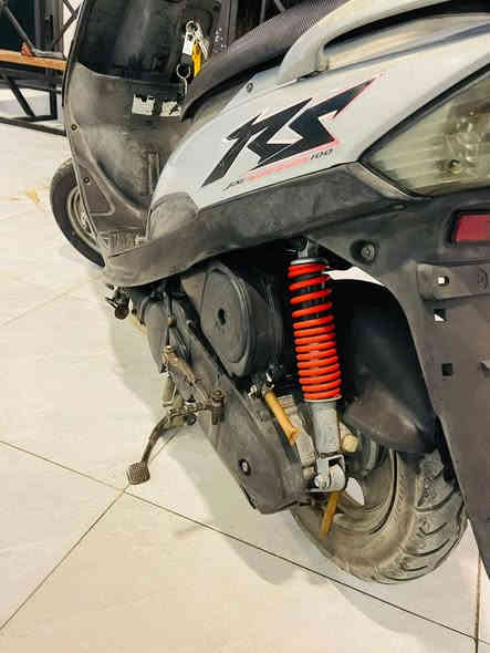 السلام عليكم ماكس عدله بلاديه الدراجه شرط ختم واحد  ما مفتوحه وين ما تريد افحص كهربائيات شغاله  فول ملاح المكان بصره ابو الخصيب قرب 
جامع الشهيد طه للستفسار ***********
السعر ٨٥٠ وبيها جال حگ الجيه
