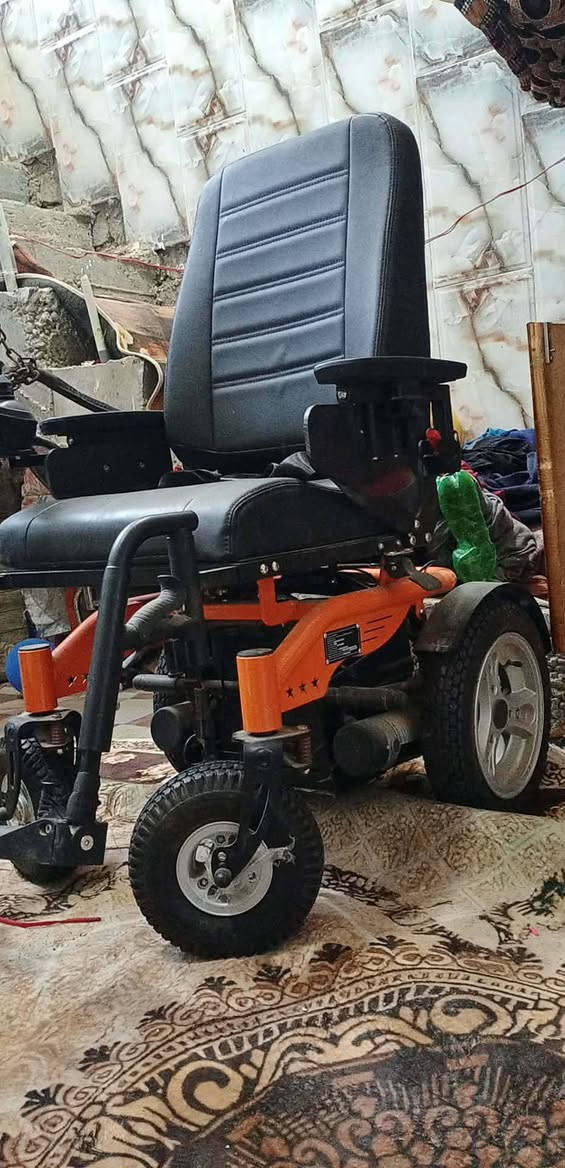 سلام عليكم
عربانه معوقين حجم كبير جديده للبيع عنوان حله 

***********
