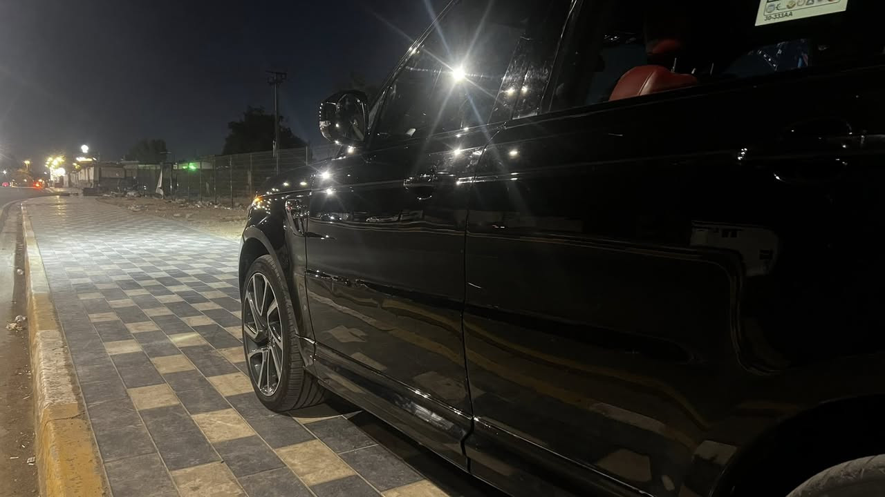 السلام عليكم رانج روفر SVR رقم مميز وباسمي وتحويل ثاني يوم موديل 2015 بيع أو مراوس حسب القناعه أي استفسار اتصل على هذا الرقم ***********
