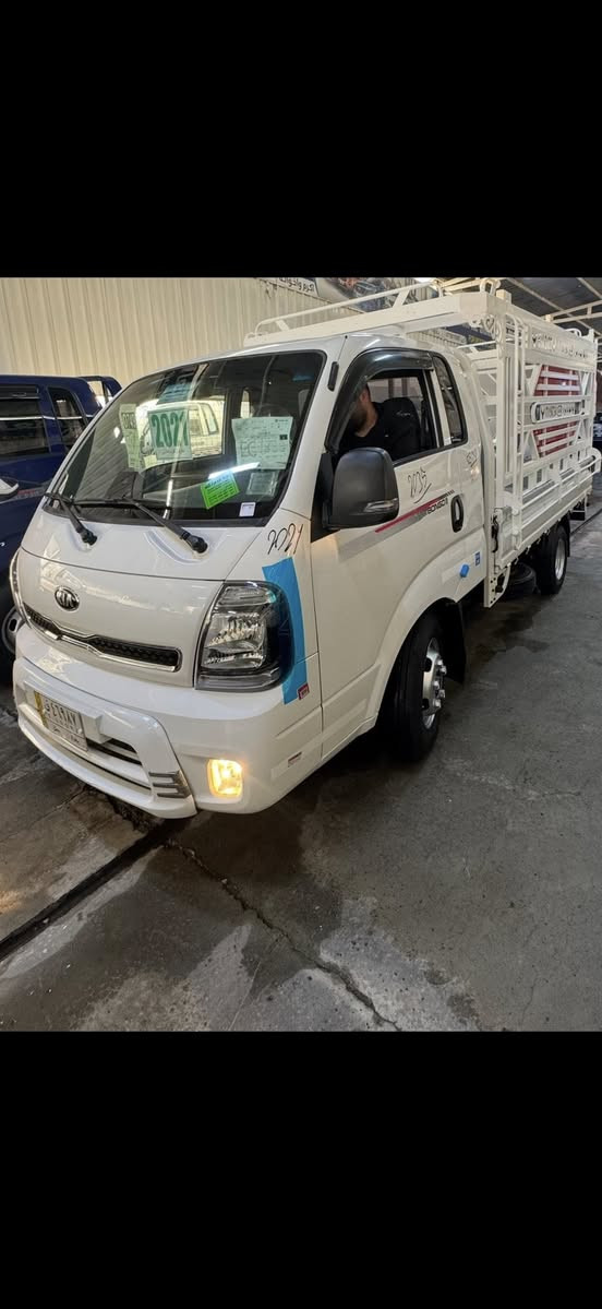 السلام عليكم
للبيع كيا حمل بنكو 3 فحل مسكر قمارة وربع 
موديل2021 السيارة حلوة ونضيفة واستخدام شخصي
فول مواصفات من رادار امامي وتحديد مسار وحساسات 
مكفولة فقط بارد خفيف عكس السايق 
سنوية ورقم بغداد جديد ابسمي شخصياً تحويل ثاني يوم
درع امامي بلاستك وخلفي حديد ومحجر قفص مرتبات وحلوات 
تخم تاير امامي برجستون انتاج 25 ولخلفي محور 14 مع ستاد27 الماني اصلي وهم تاير درجة اولى وما صارلهن هواي من شادهن 
دسكات امامية والصدر كلة جديد 
حجرات الصالنصة جديد قبل فترة شديتهن السيارة برغي مابيهة نقص جاهزة للاخير 
مكاني بغداد
السعر 210 ورقة وبيهة مجال 
***********
***********
