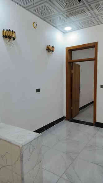 الســلام عليــكم /يعلن مكتب النور العقار عمود262
🔵يوجد بيت بمساحه 50 m

  طابو زراعي 

🔵بناء اساس وسقف صب مركزي +طابوك +سيراميك 

🔴ملاحضه البيت تسليم مباشر  

🔵خدمات ماء كهرباء مدارس سوق مراكز طبيه 

بناء حديث ودرجه أولى جاهز للسكن 

بسعر19💲 وبيه مجال  يحتوي البيت عله غرفه وصاله ومطبخ وحمام
 موقع مميز مقابل ملحق قريه الغدير عمود  

للستفسار اتصال او واتساب 
‏‪***********
اتصال
