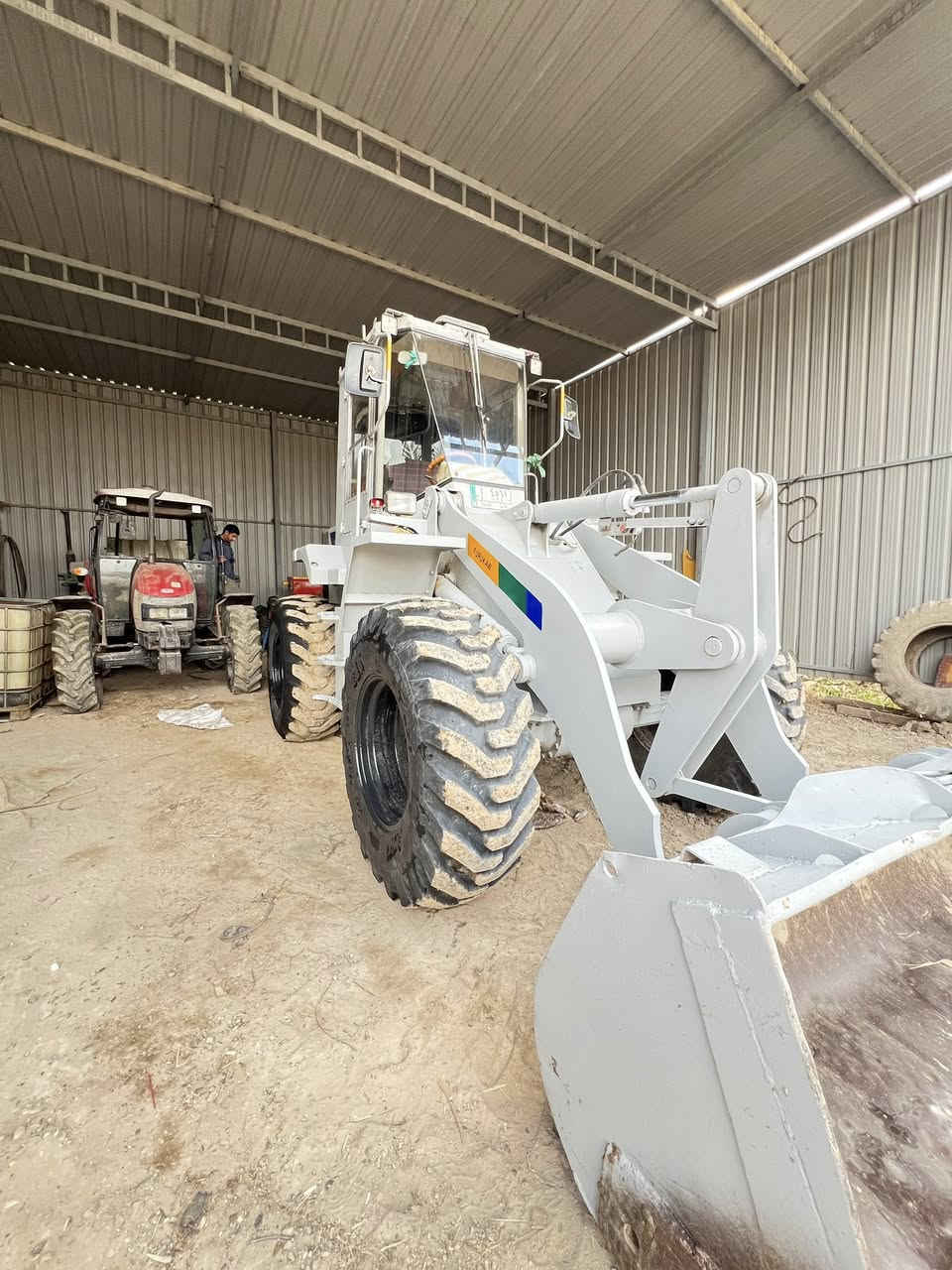 شفل لبيع فوركاوه مكينه ازوزه بسمي تحويل ثاني يوم مكفوله ***********
