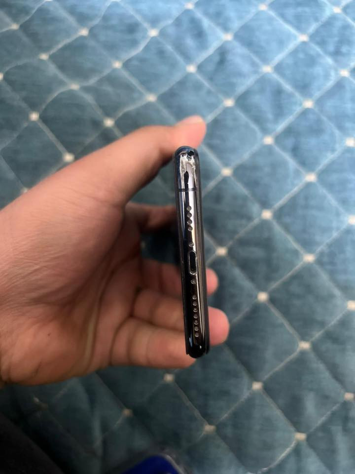 السلام عليكم
من رخصة الادمن 

ايفون iPhone Xs Max جهاز جدآ نضيف 

مبدل بطاريه فقط وضهر مفطور وشادله تحويره ما ايفون ١١ 

السعر 250الف وبي مجال بصيط 

المكان الانبار الفلوجه للستفسار 

‭٠٧٨٨ ٩٦٧ ٤٨١١‬
