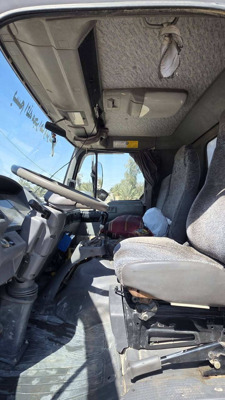 السلام عليكم
هينو  انكر للبيع أدوات. 
مكفول كير مكينه شاصي
بدون رقم أدوات 
السياره نضيفه بمعنى الكلمه 
***********
