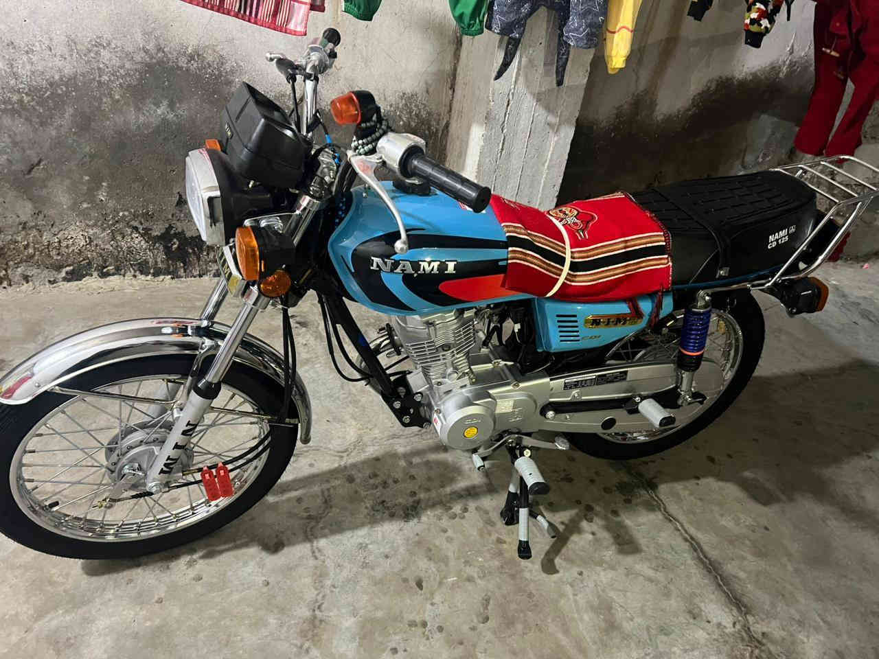 سلام عليكم دراجة نامه امتياز باب اول موديل 2027صار سبوع من مشتريهة وبعدهي ماساحكة الله شاهد وراق كامله مكاني الحفريه قرب تاج الدين  واسط ولدراجة خير من الله نضافه فول ولسعر 950وبيهة.مجال.قليل***********ولولد ميعرف يقره بس اتصاله ولشراي بي خير ودلل ولمو شراي لايتعبني فدوة لعيونكم 👋
