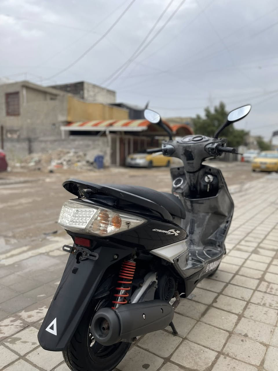 السلام عليكم سكنس فحل نوزل دراجه بلاديه مكينه وكفرات السعر 900 وبيها مجال مكان مدينه الصدر الرقم ***********
