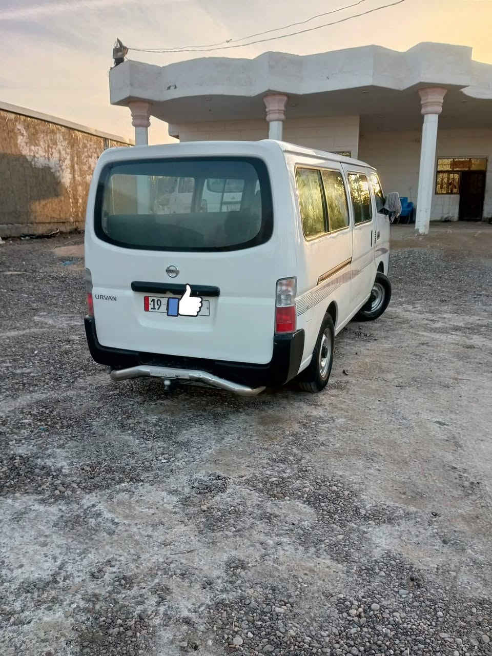 للبيع نيسان مديل 2010 مكفوله محرك وكير واكسن وتخم تاير وحداديه جديده ودوشمه كامله للتواصل ***********  سياره رقم كربلاء انكليزي رقم مميز مكاني كربلاء السعر 120 وبيه مجال قليل لمو شراي لا يعلق ولا يكسر بحلال العالم
