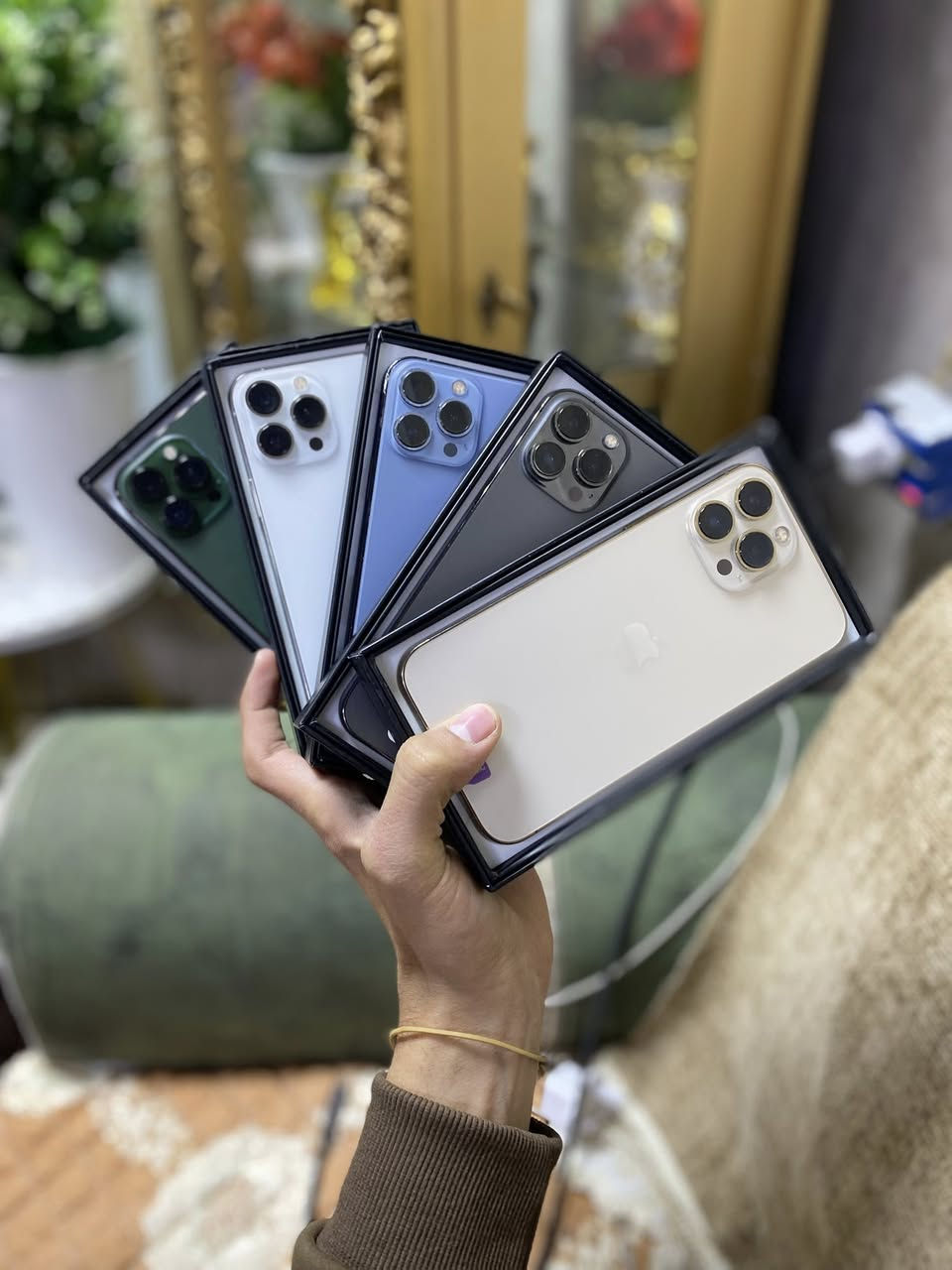 13 بروماكس ذاكره 128 بطاريه 85 الى 92 اجهزه كفاله عامه اشعار قطعه اصليه من ابل.  وتربروف بعدهن علوضع الشركه نظافه 100/100 بلباكيت جدد كامل ملحقات مع ضمان ايام عنواني بغداد العطيفيه سعر القطعه (550) قفل قفل قفل. للتواصل علرقم ***********
