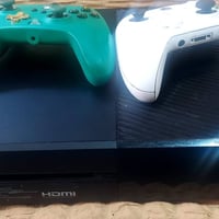 اكس بوكس ون • ٥٠٠ جيجا • ٢ يد