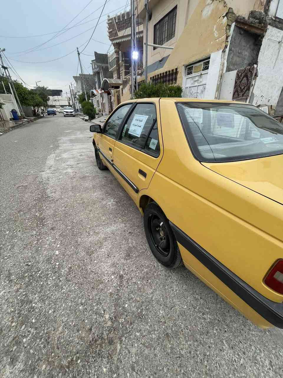 السلام عليكم بيجو لميس 2016سياره حلوه وجاهزه كير مكينه خير من الله بيه خيط تبخير لا خياس ولا شي داخله حلوه شوفت عينك سياره تخم تاير مداور ثاني يوم العسر 45 وبيه مجال حك الجيه   مكاني ديالى بعقوبه ***********
