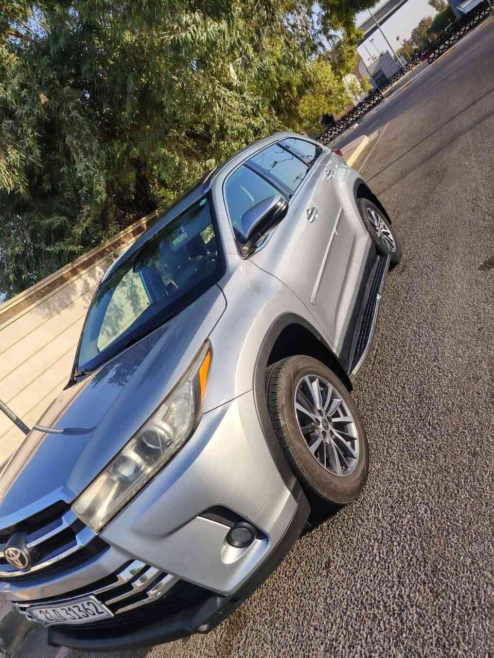 السلام عليكم اخوان هايلندر 2019 XLE
فول مواصفات سياحي بدون صبغ رقم الشاصي مرفق 

السياره باسمنه سنويه جديده جاهزه ما تصرف عليها دينار ماشيه 71الف 

مكاني كركوك 

للاستفسار اتصل *********** 

***********
