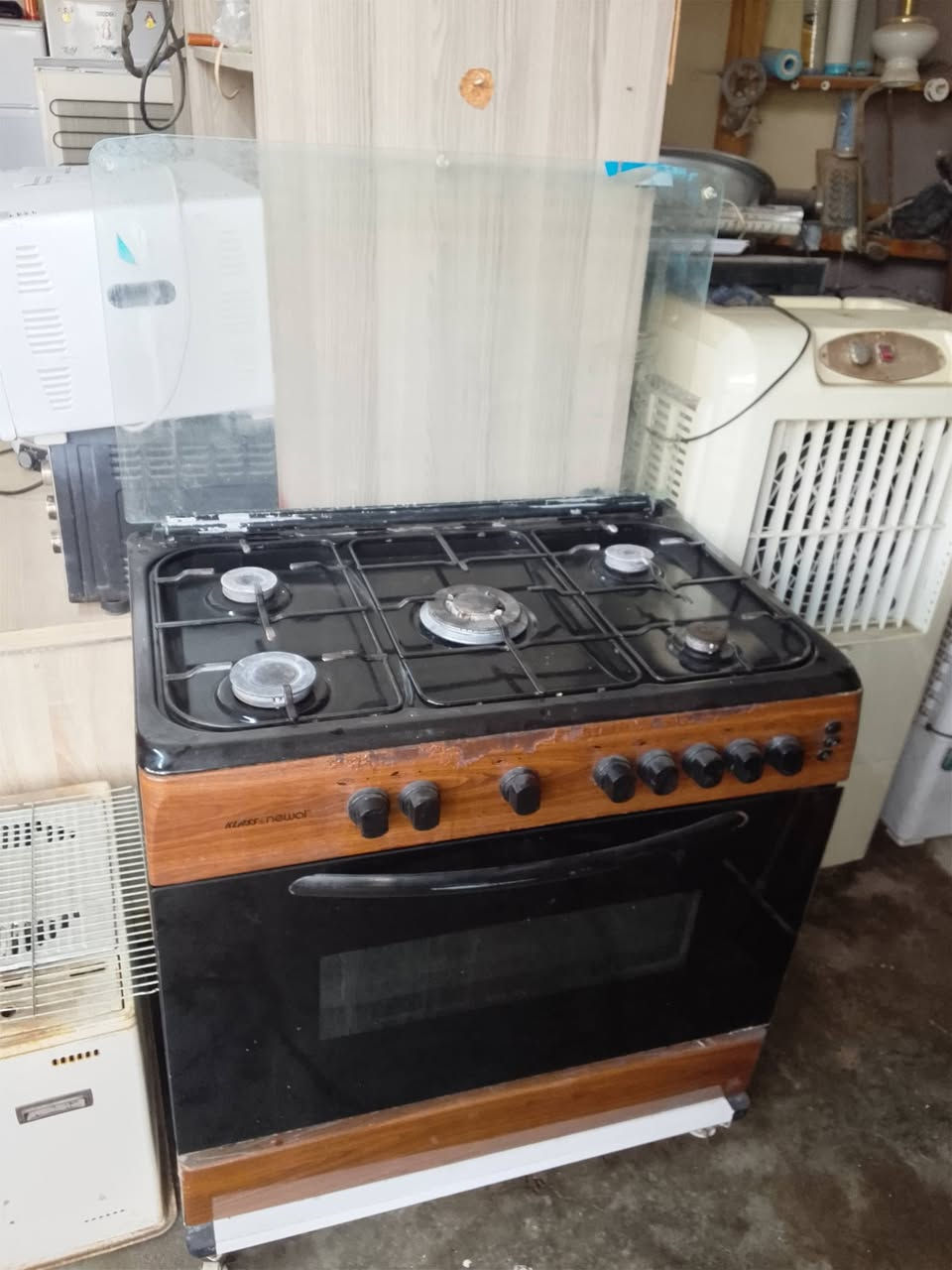 ديوان 7نفرات نضيف كلش
كاونتر مترين ونص مع سنك نضيف كلش 
طباخ اربع عيون عدد 2 شغال فول نضيف كلش 
طباخ خمس عيون شغال فول نضيف كلش 
خانقين محطة مقابل مركز شرطة ازاي 
مزاد محمد خانقين التواصل واستفسار 
***********
وشراء عراض مستعمل جديد 👉
