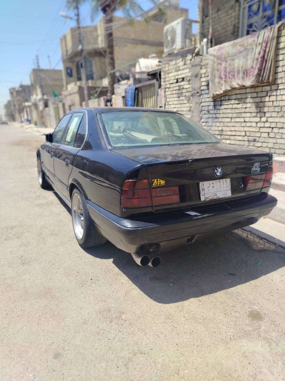 السلام عليكم بي ام للبيع موديل 1992 رقم انبار السياره حلوه مكينه كير خير من الله السعر خاص المكان بغداد حي النصر اي استفسار انتصل عله الرقم ***********

