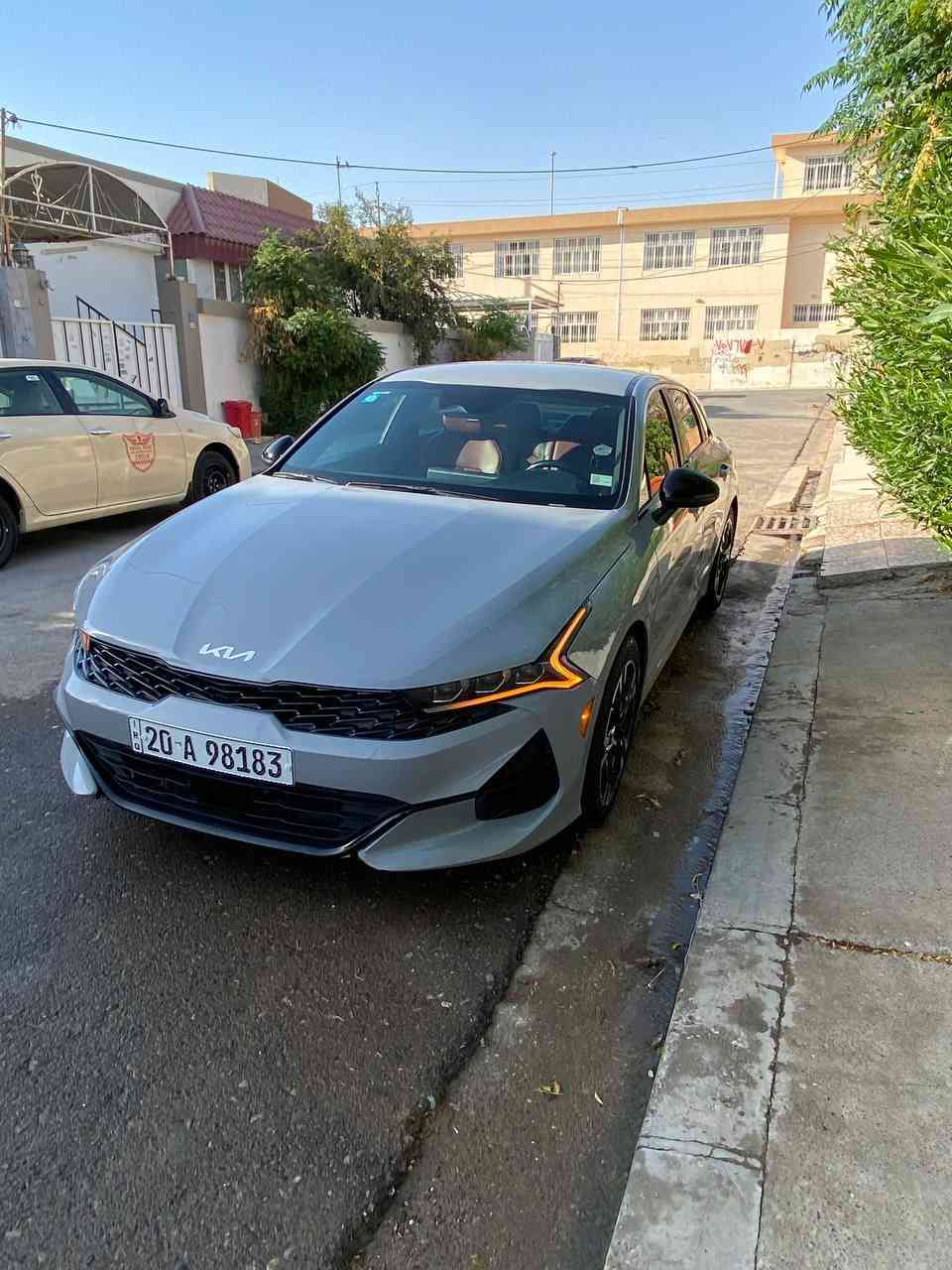 سلام عليكم k5 جيتي لاين لون سمنتي  بجم كبس  فول  سياره 1/1 ماعده بنوراما معوقين رقم ديالى  سياره مكفوله من دوااخل  وشواصي  
سياره مشي امريكا 73 الف صارت هنا صارت 88 الف
مواصفات 
كشنات جلد +داخل احمر 
رادار خلفي امامي + مري  
 عدسات ليد   هواي بيه مواصفات  / حادثه  مرفق بصور 
مكان بغداد 
سعر اتصل 
***********
